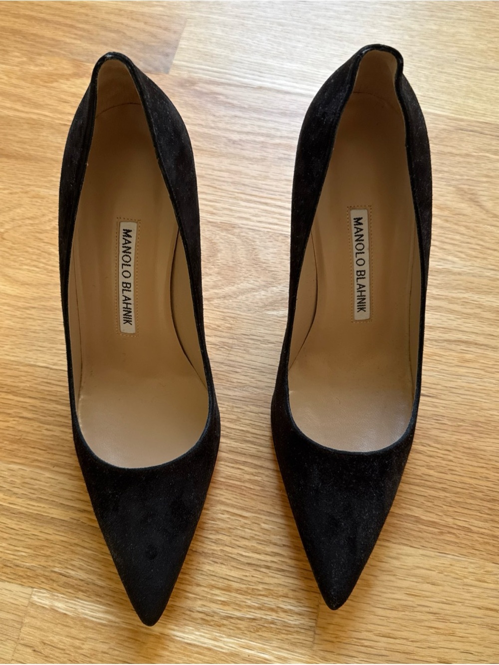 Manolo Blahnik BB Black Suede Pointed-Toe Pumps